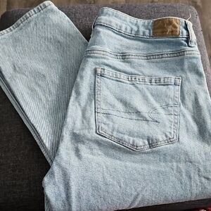 American Eagle Outfitters Light Blue Straight Jeans Size 8 Women Strigid Denim